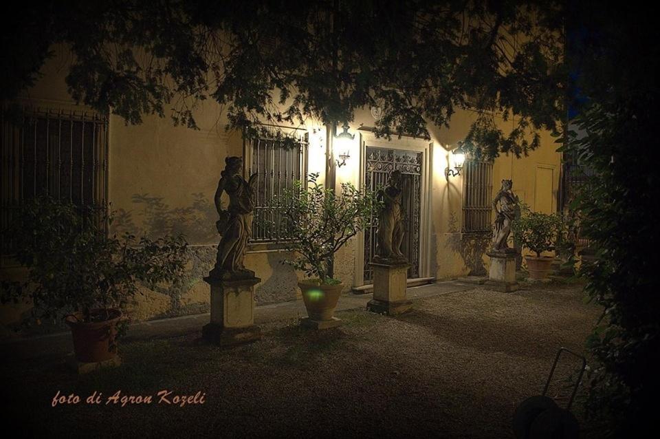 Bed and Breakfast Antica Dimora Conti Custoza Roverbella Esterno foto