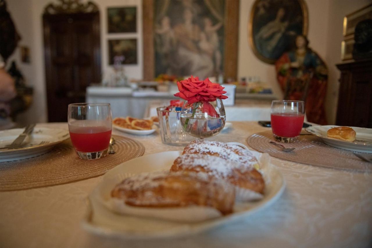 Bed and Breakfast Antica Dimora Conti Custoza Roverbella Esterno foto